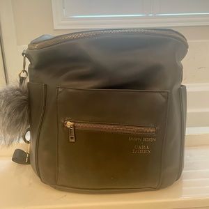 Fawn Design Cara Loren Diaper bag Edition in Gray